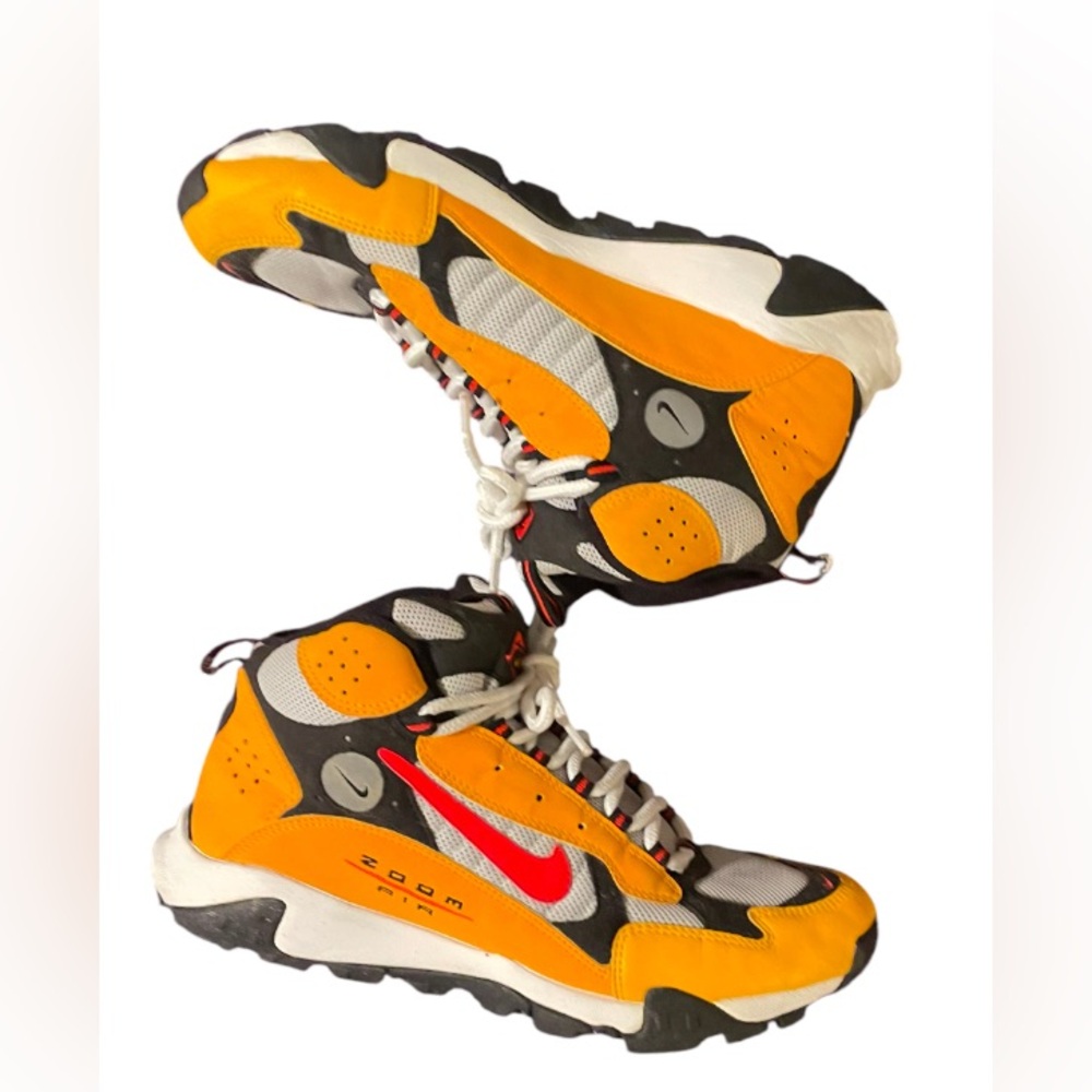 Vintage Nike Air Terra Sertig "Taxi"-Chile Red/White/Black (2005) -Size 12 US M